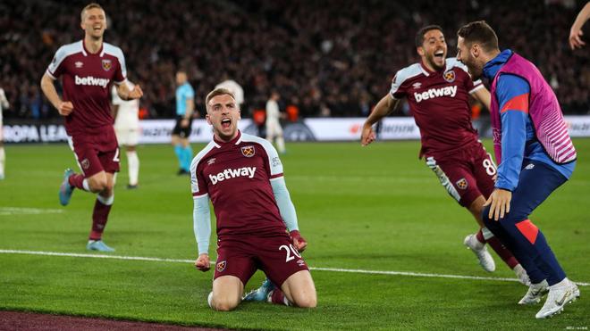 [网球]罗迪奥诺娃获得金安国际网球公开赛女单冠军