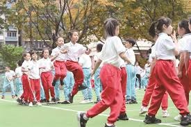 哈兰德自英超首秀以来13次中框，同期仅次于努涅斯和B费